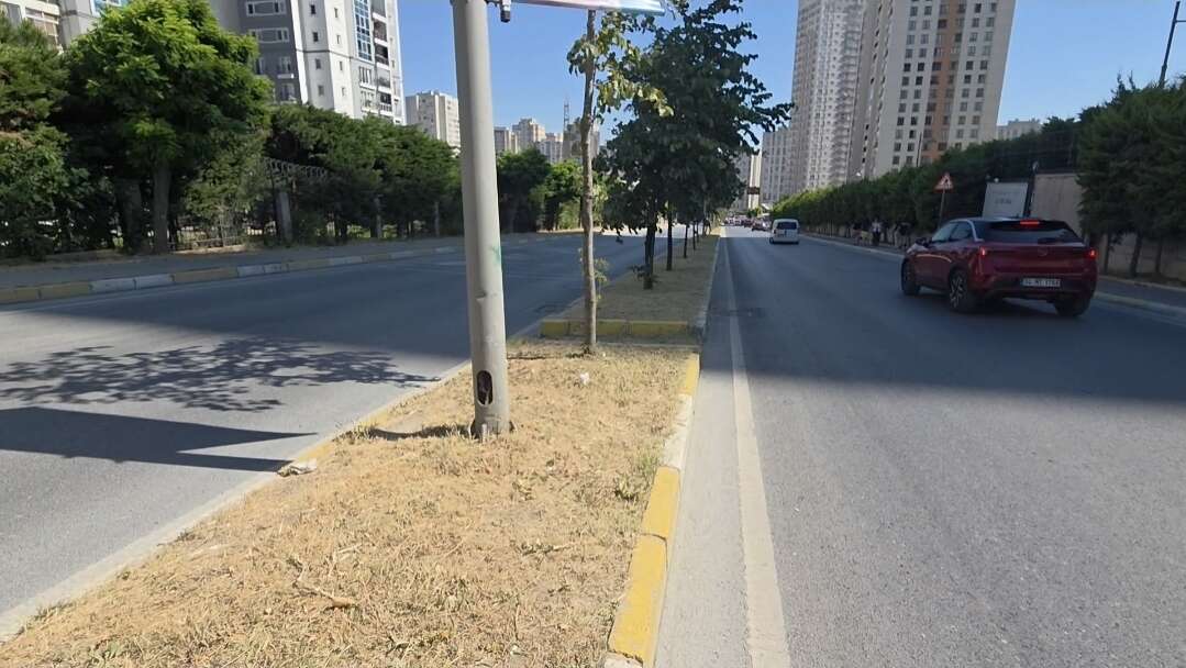 Motosikletle gezen arkadaşlar birbirine çarptı! 1 ölü, 3 yaralı 1